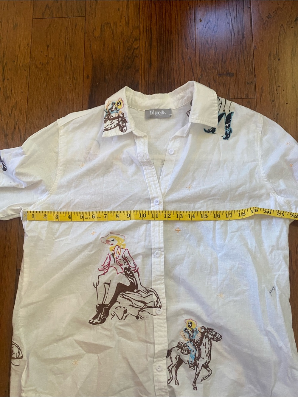 Blue B Collection cowgirl embroidered shirt-medium - Picture 8 of 9
